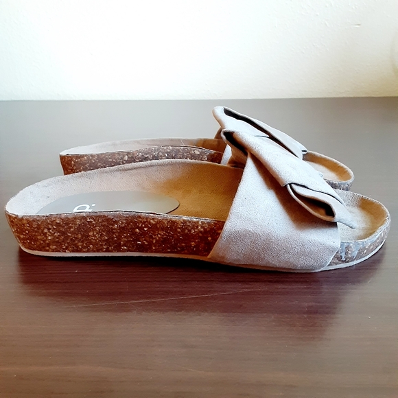 BP Tapis Slide Sandal Taupe Faux Suede 5M - Picture 2 of 10